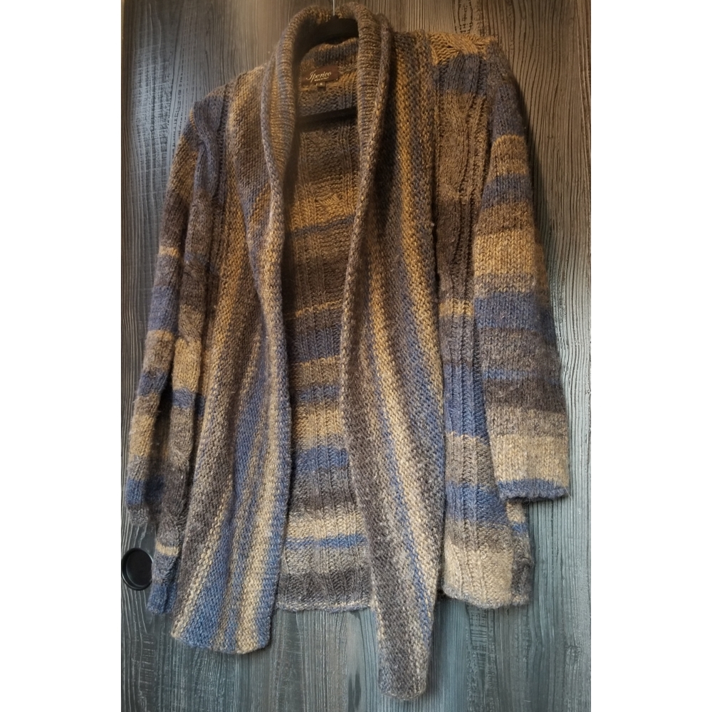 Small Jperico cable knit open front sweater